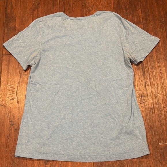 XL Women's Light Blue Alaska Graphic Tee - Picture 10 of 10